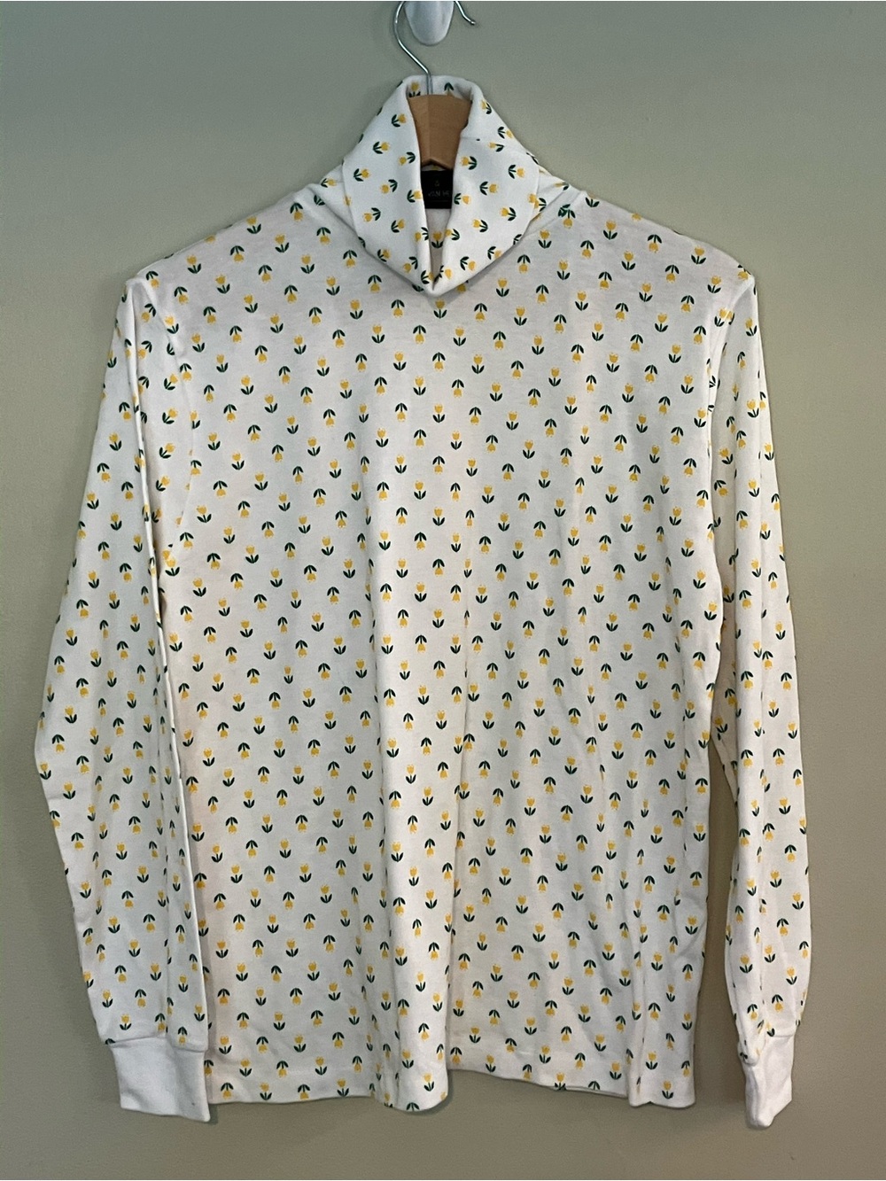 Vintage Lady Van Heusen Floral Turtleneck Top